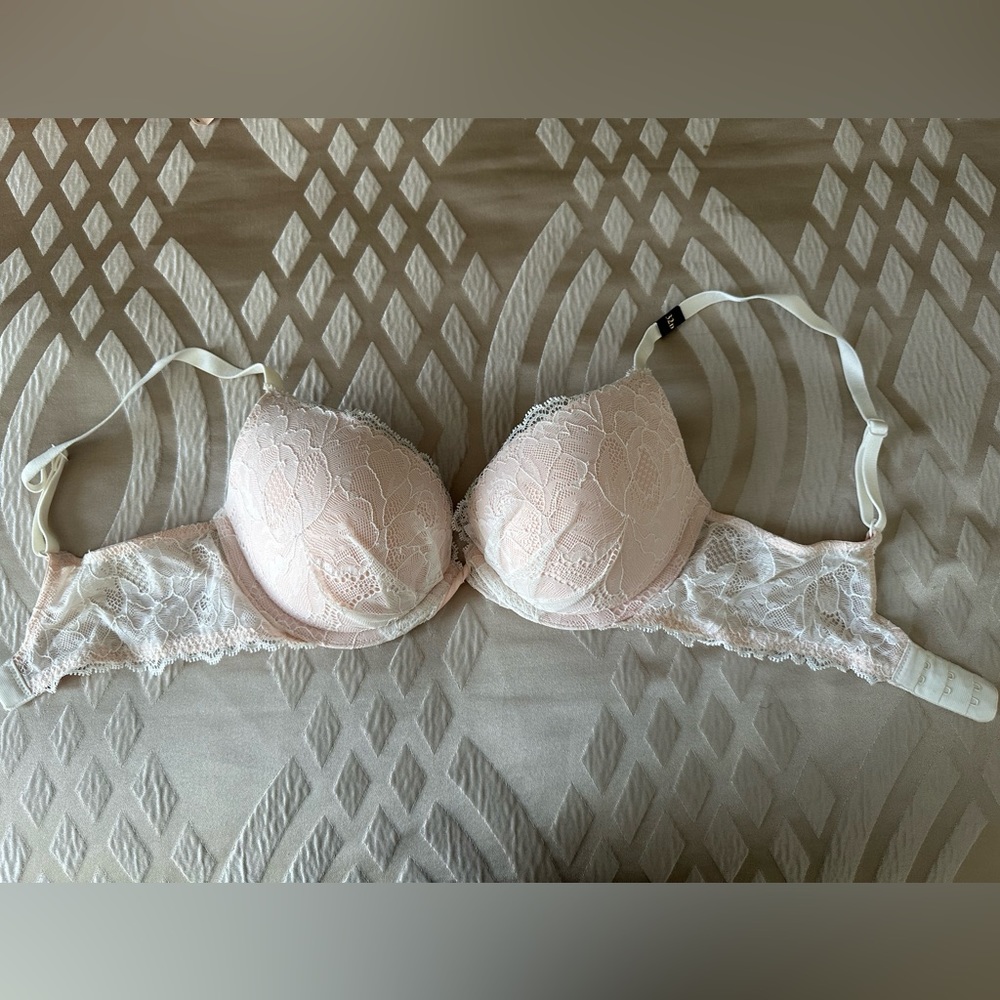 Victoria’s Secret Lace Plunge Bra